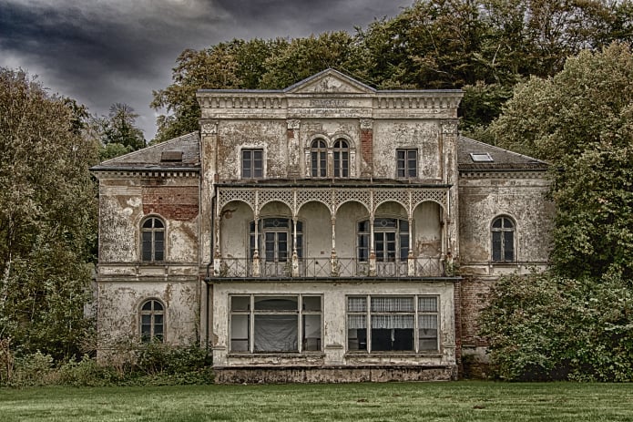 opróżnianie, czyszczenie - mieszkań, piwnic, strychów